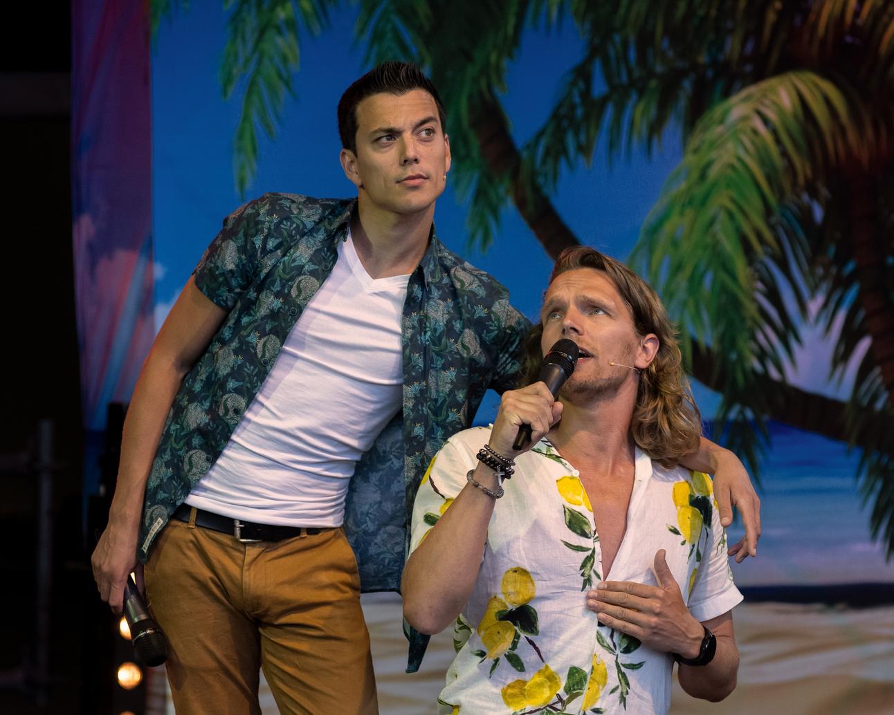 Andries Tunru & Ruud Smulders<br />
'Dubbelshow'<br />
